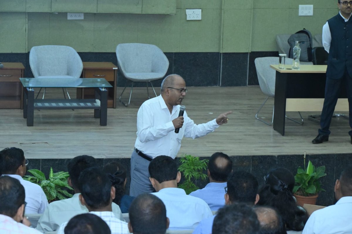 DDNewsOdia's tweet image. 💠ରାଜ୍ୟରେ ହେବାକୁ ଥିବା ସ୍ୱତନ୍ତ୍ର ସଘନ ସଂଶୋଧନ ପାଇଁ ନିର୍ବାଚନ ଅଧିକାରୀଙ୍କ ରାଜ୍ୟସ୍ତରୀୟ ପ୍ରଶିକ୍ଷଣ ଆରମ୍ଭ
💠 ଭୁବନେଶ୍ୱରର ଗୋଠପାଟଣା ସ୍ଥିତ ରେଭେନ୍ୟୁ ଅଫିସର୍ସ ଟ୍ରେନିଙ୍ଗ ଇନଷ୍ଟିଚ୍ୟୁଟରେ ଏହା ଆୟୋଜିତ ହେଉଛି
💠୧୩ ତାରିଖ ପର୍ଯ୍ୟନ୍ତ ପ୍ରତିଦିନ ଦୁଇଟି ସେସନ୍‌ରେ ପ୍ରଶିକ୍ଷଣ ଚାଲିବ

#ROTI #SIR @OdishaCeo