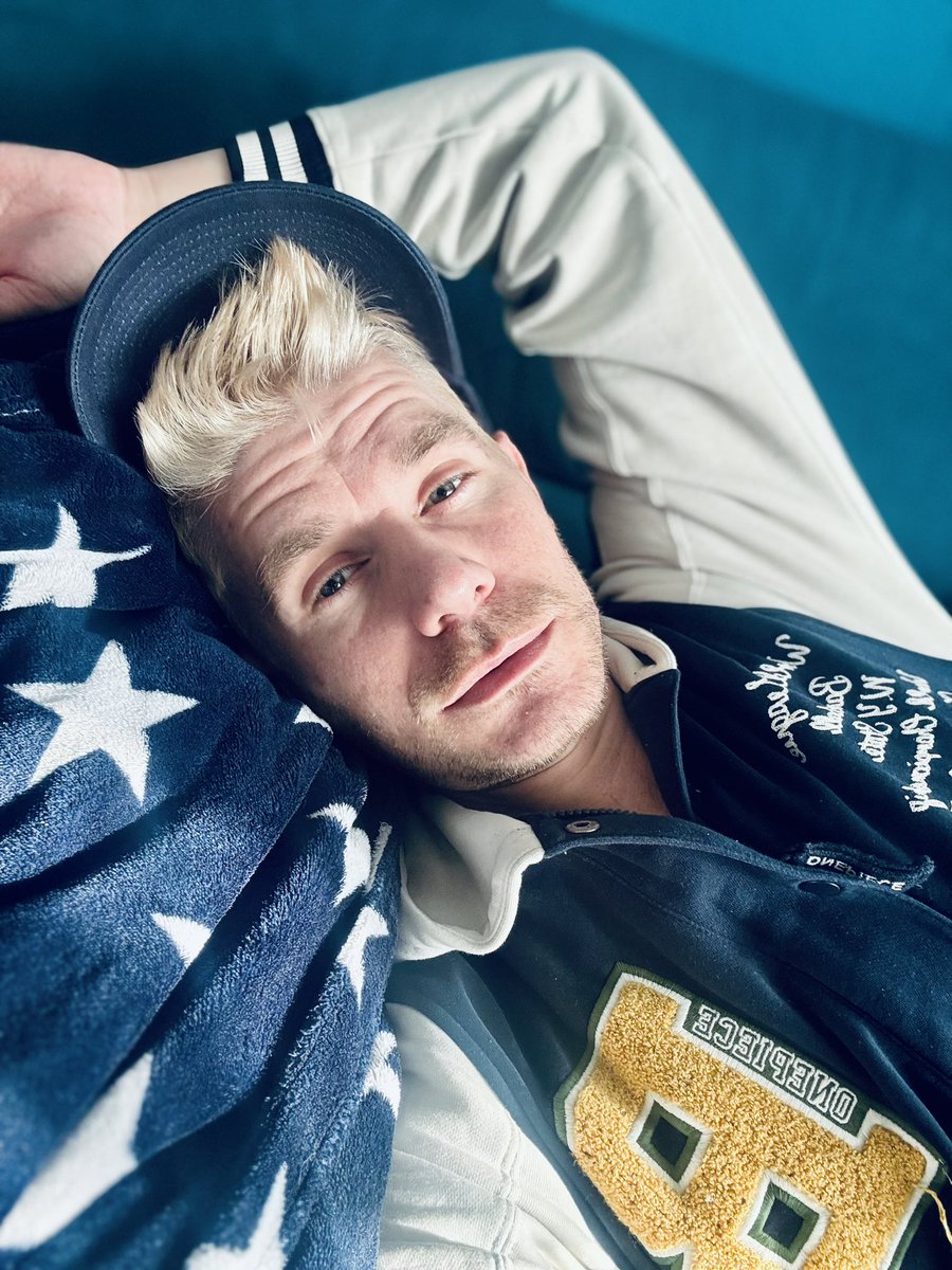 T.P.-von D. tweet media