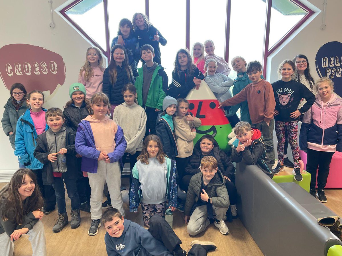 St.Brides Primary tweet media