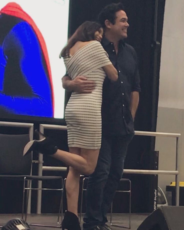 On this day, March 10, 2019, during the second day of Liverpool Comic Con, Dean and Teri Hatcher returned for another Superman panel ✨