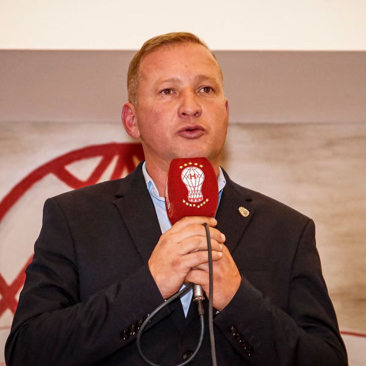 El Ojo del Huracán tweet media