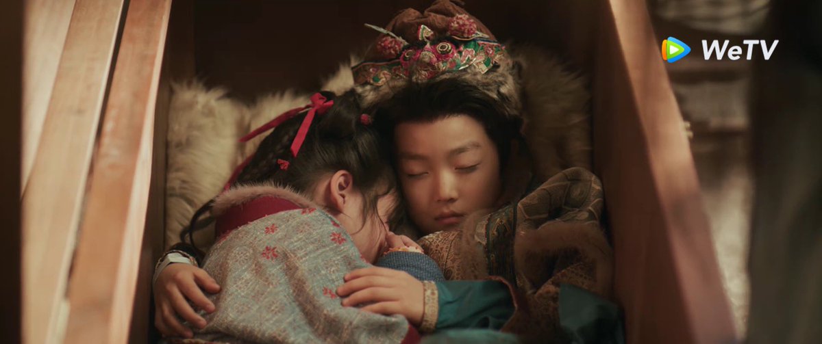 คู่ที่มาแรงแซงทุกโค้งคือ คู่เป่าเอ๋อร์และฉางหนิง จิ๋วคุยเล่นกันเจี๊ยวจ๊าวน่ารักน่าหยิก คนดูยิ้มแก้มจิแตกกกก 😆😁
#ล่าหยก #逐玉 #PursuitofJade