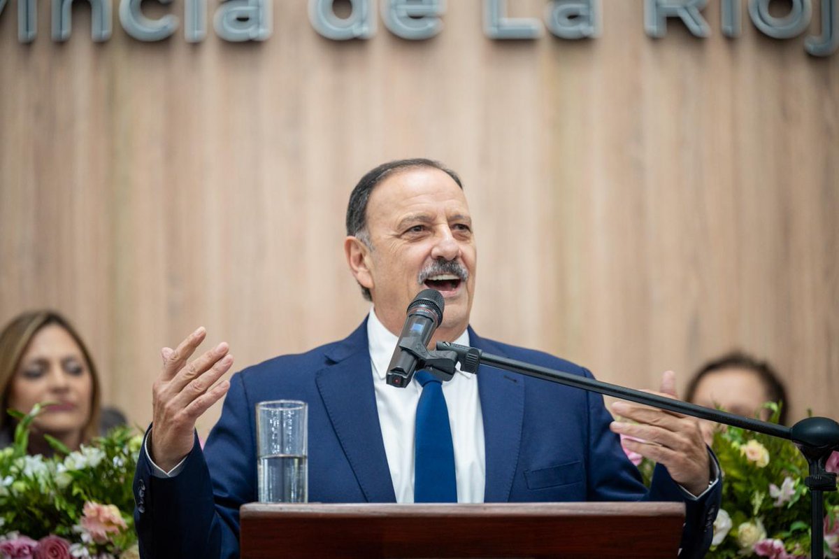 hugo_vera_'s tweet photo. La Rioja tiene un plan de futuro
En la apertura del 141° período legislativo quedó claro que esta provincia sigue defendiendo su desarrollo, su trabajo y su gente.
Con gestión, diálogo y compromiso, seguimos construyendo futuro con la conducción del Gobernador @QuintelaRicardo 🇦🇷 https://t.co/gw4xXfARfd