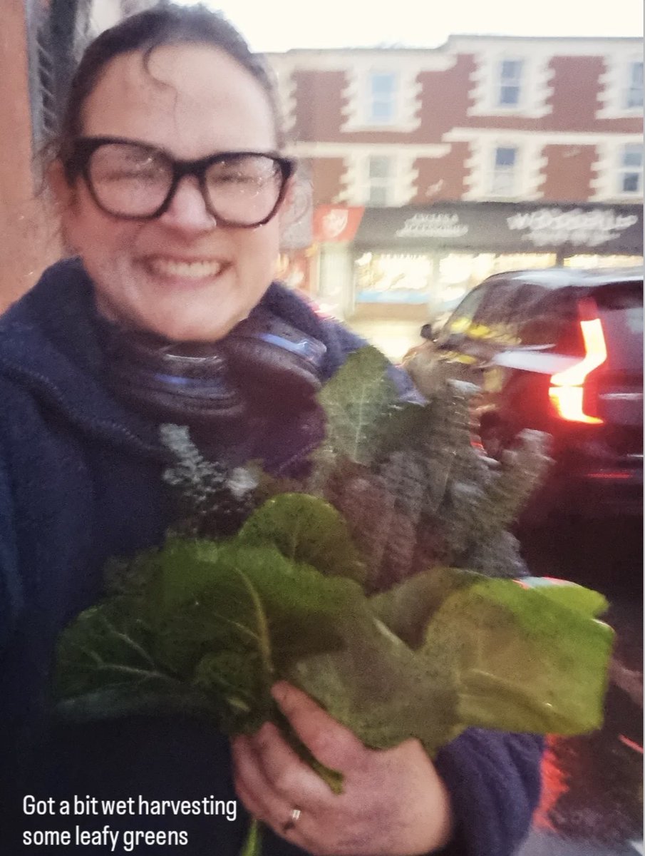 subvgardener's tweet photo. Harvesting in public space transforms the city into a shared pantry.
Shared by @sparkingcommunity, this moment shows how overlooked urban land can produce fresh, accessible food when communities choose to care for it.
Local harvests are both ecological and social infrastructure. https://t.co/EiHmfficvd