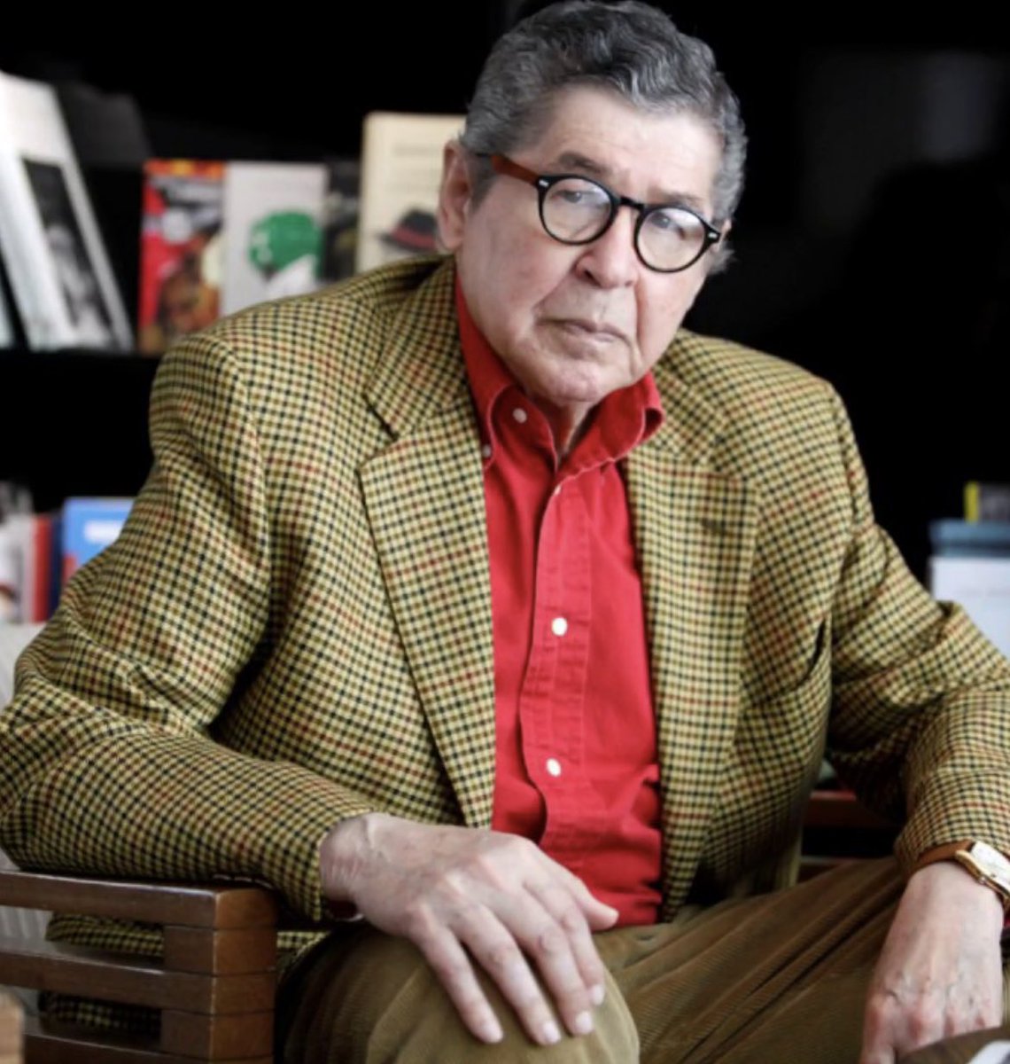 Santiago Roncagliolo tweet media