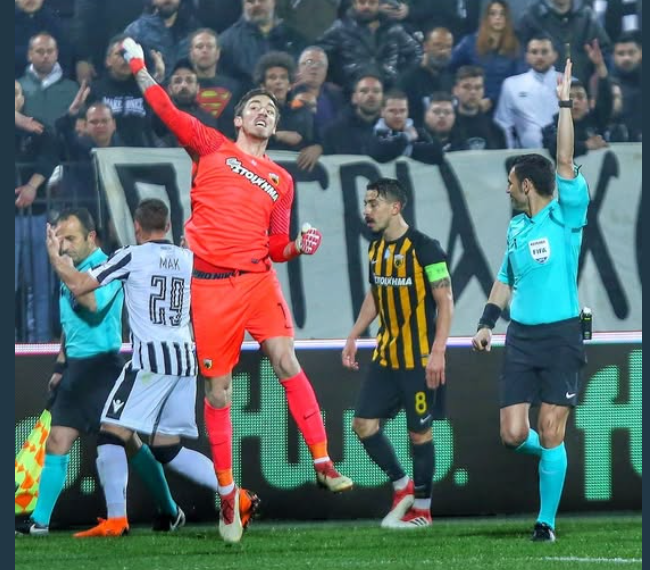 ekdosi🟡⚫😛 tweet media