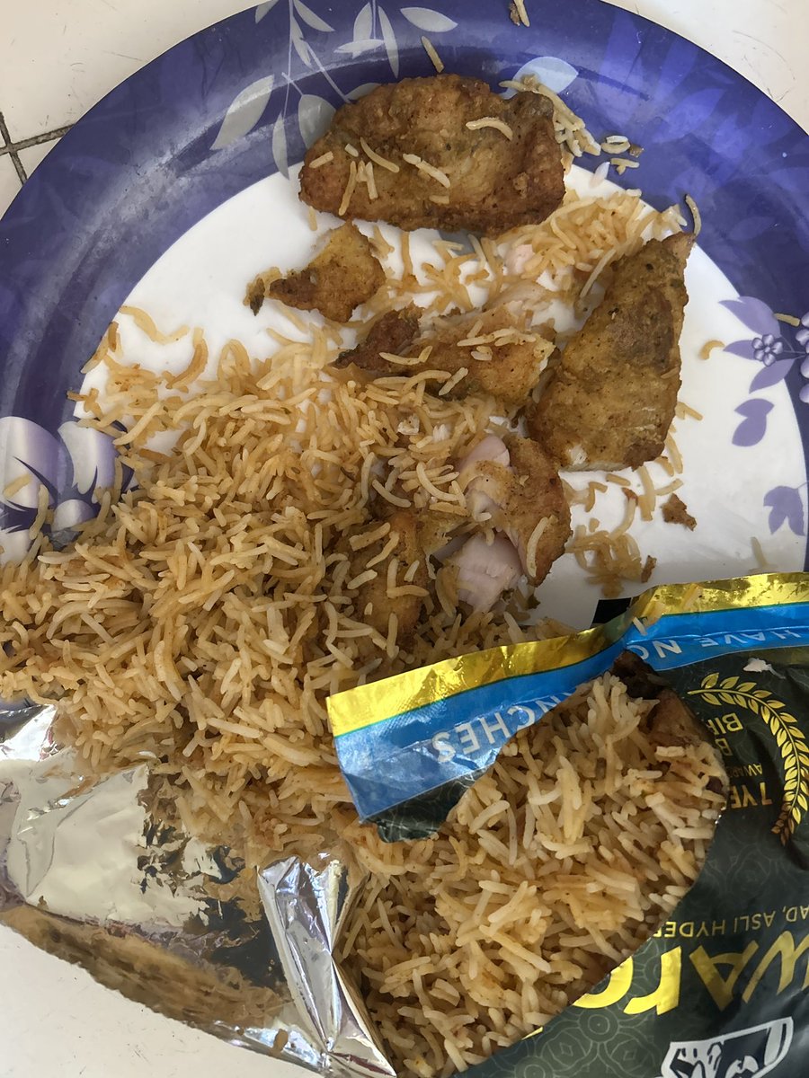 krushna100's tweet photo. Wrong item delivered, Mailed concern but swiggy decline for refund @Swiggy https://t.co/ZGgWq0ABx2
