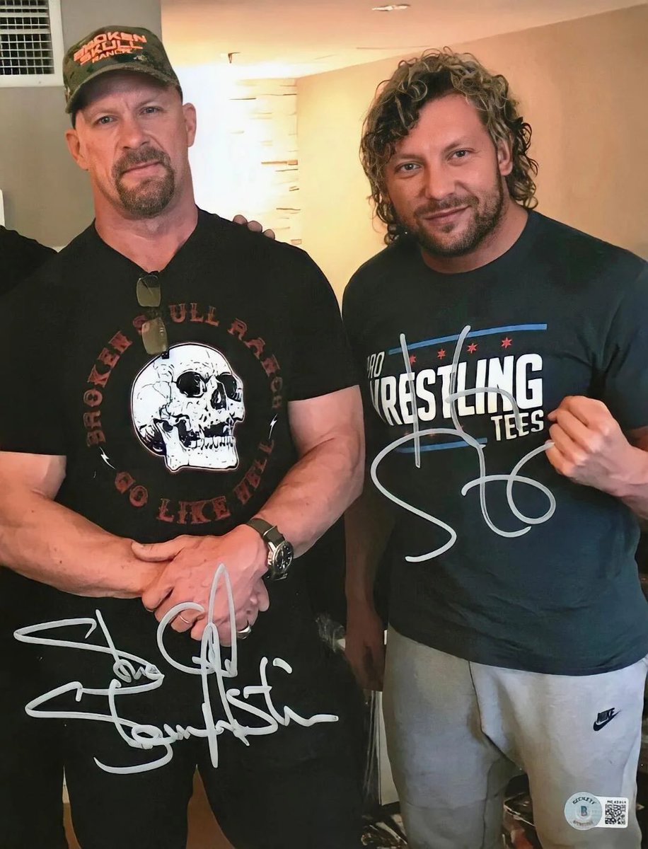AIRGold_'s tweet image. Kenny Omega vs Stone Cold would've been one of the greatest matches of all time