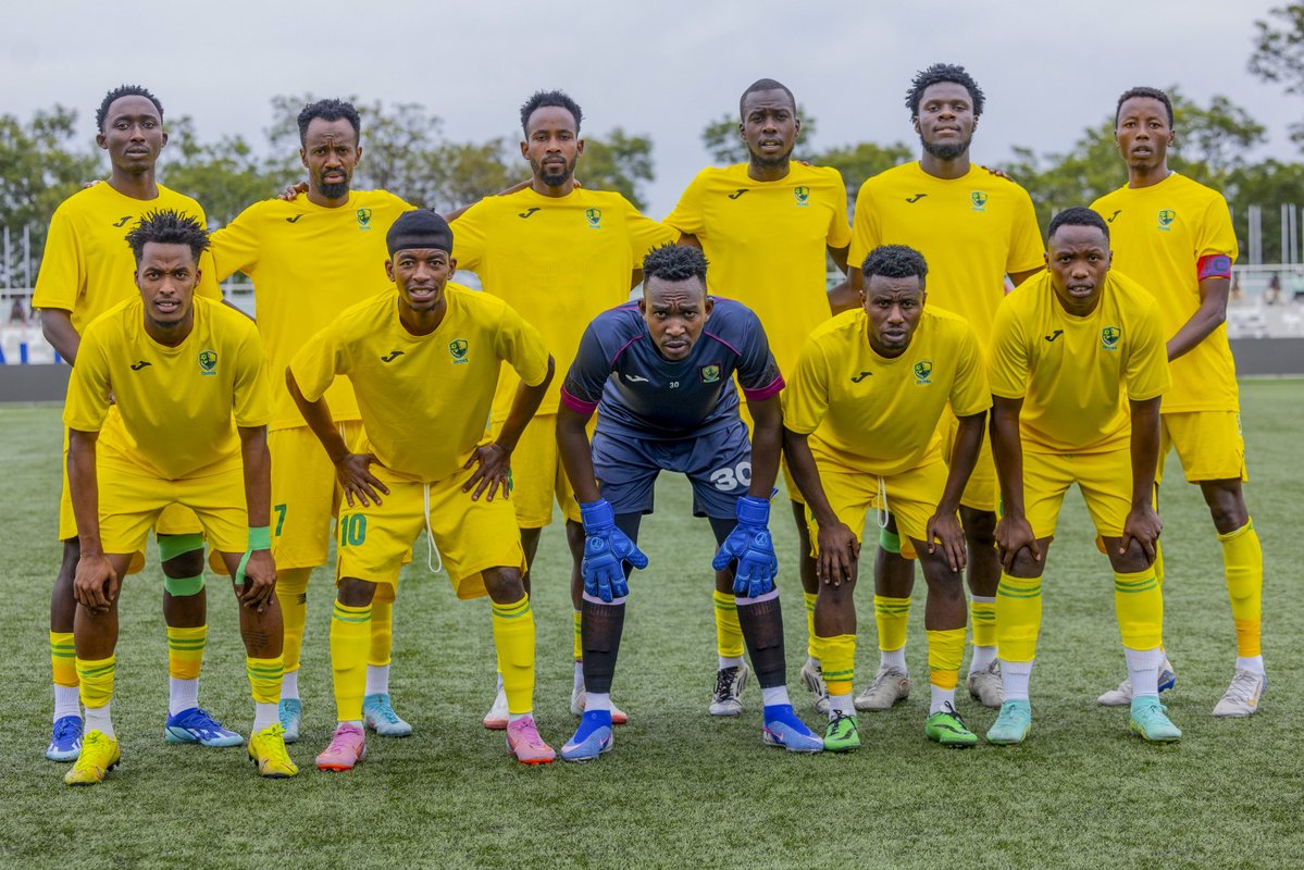 rbarwanda's tweet image. 📸AMAFOTO📸

Marine FC yatsinze Kiyovu Sports ibitego 2-1 mu mukino w'Umunsi wa 21 w'ikirarane cya Shampiyona y'u Rwanda, wabereye kuri Kigali Pelé Stadium, kuri uyu wa Kabiri.

Ibitego bya Marine FC byatsinzwe na Ishimwe Kevin na Nkundimana Fabio mu gihe icya Kiyovu Sports