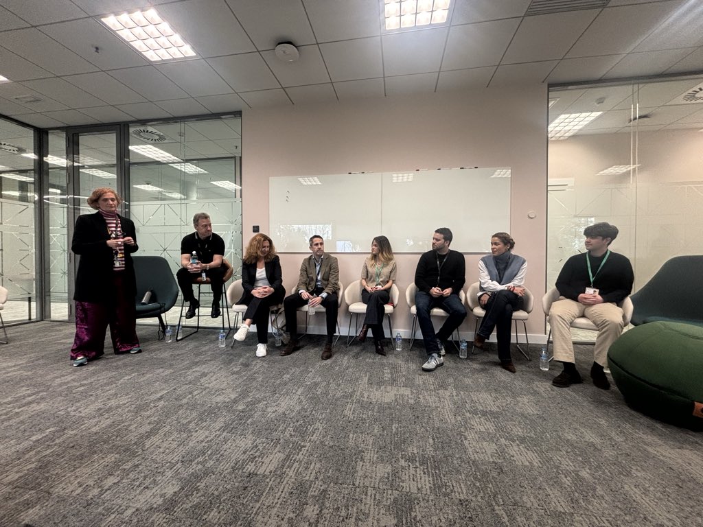 CDS, an HPE company tweet media