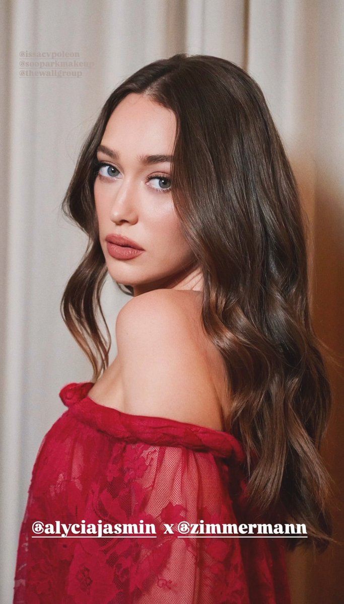 Alycia Debnam-Carey Brasil tweet media