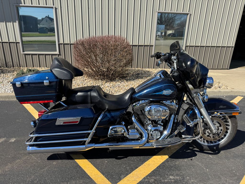 Revsracing99's tweet image. Spring has officially sprung, and we’re kicking off the season with a Harley-Davidson Blowout Sale! Grab your dream ride for just $7,500 and hit the open road before these bikes disappear. 💨
#HarleyDavidson #SpringRide #BikeSale #RoadReady