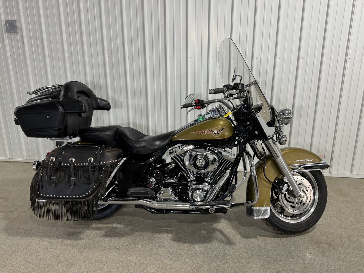 Revsracing99's tweet image. Spring has officially sprung, and we’re kicking off the season with a Harley-Davidson Blowout Sale! Grab your dream ride for just $7,500 and hit the open road before these bikes disappear. 💨
#HarleyDavidson #SpringRide #BikeSale #RoadReady