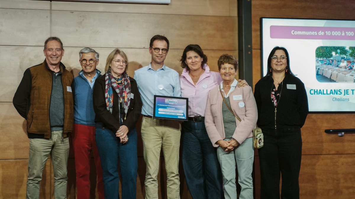 ccivendee's tweet photo. Hier soir, la CCI Vendée a célébré les lauréats des Trophées du Commerce Vendée 2026 🏆
Découvrez les lauréats vendéens et les unions commerciales parrainés qui concourront au niveau régional prochainement ➡️ https://t.co/XrjNJFjS3R  
Croisons les doigts ! 🤞 https://t.co/SezXdSCh83