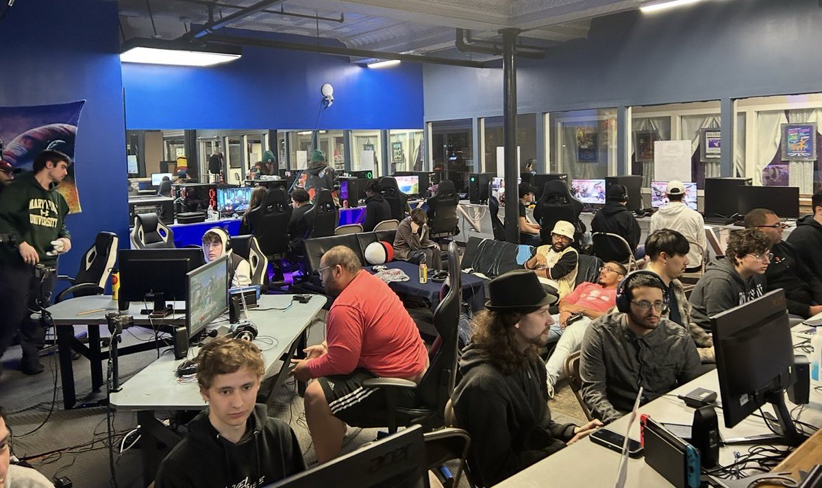 GameQ Lounge tweet media