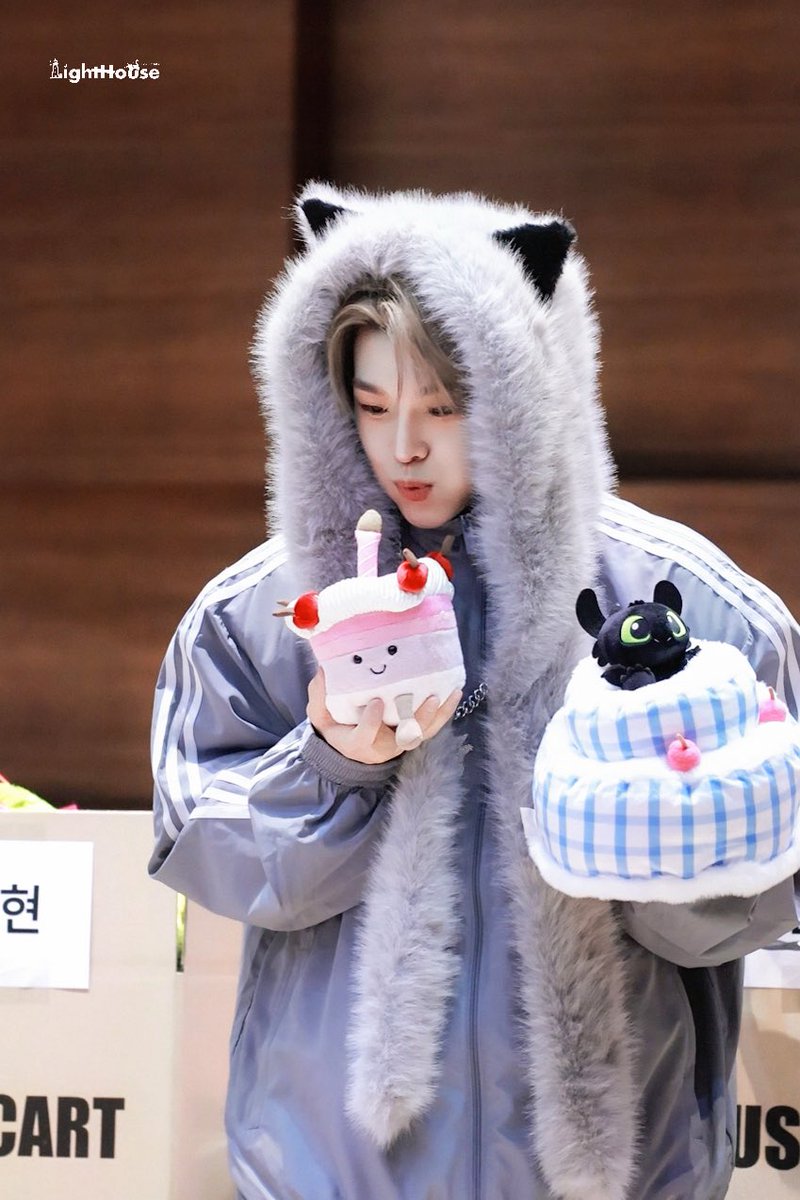 LightHouse tweet media