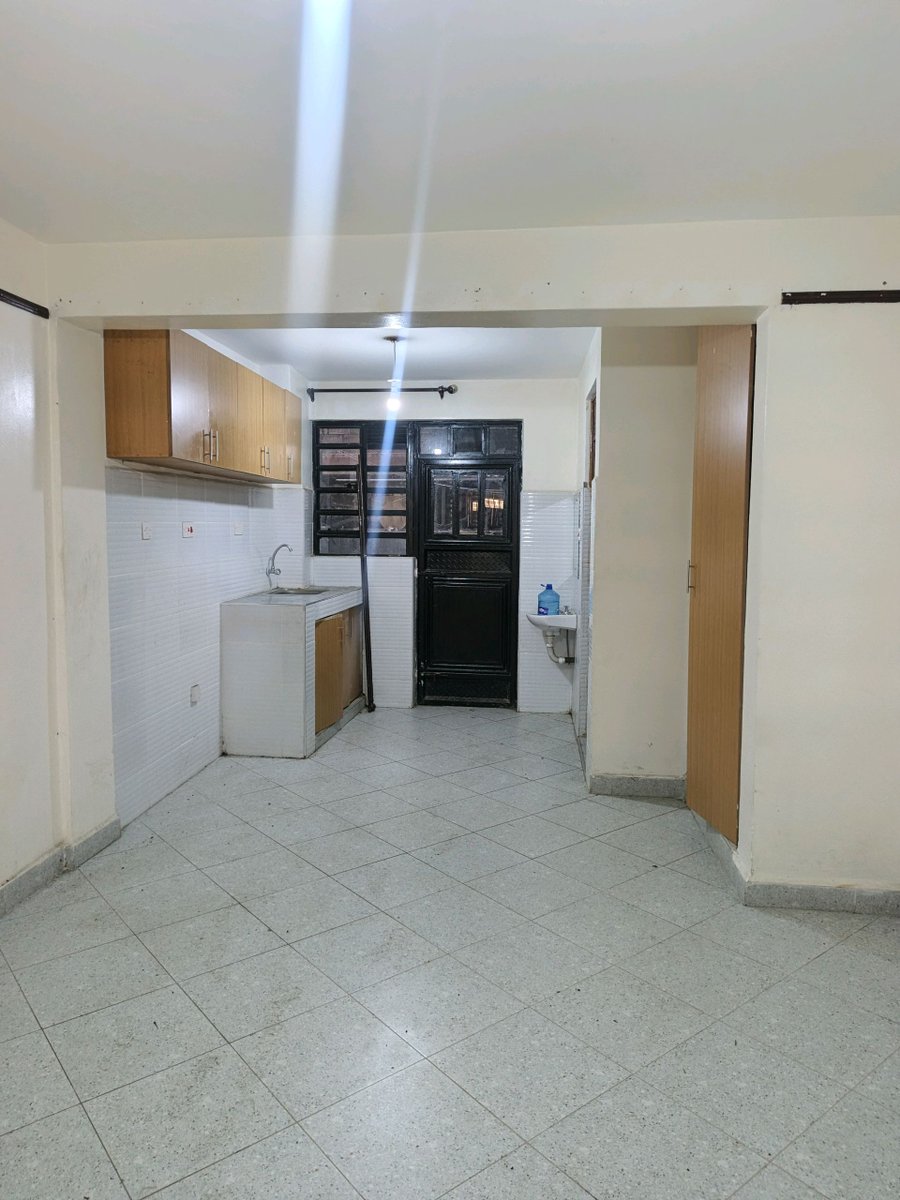 RealStarrlive's tweet photo. #SmartMarketLtd #LuxuryLiving #UtawalaHomes #RealEstateKenya #DreamRentalsKE #NairobiRental #PropertyForRent #InvestSmart #HouseHuntingLocatio
Studio kwandege 12k https://t.co/8GfdHaZD2d