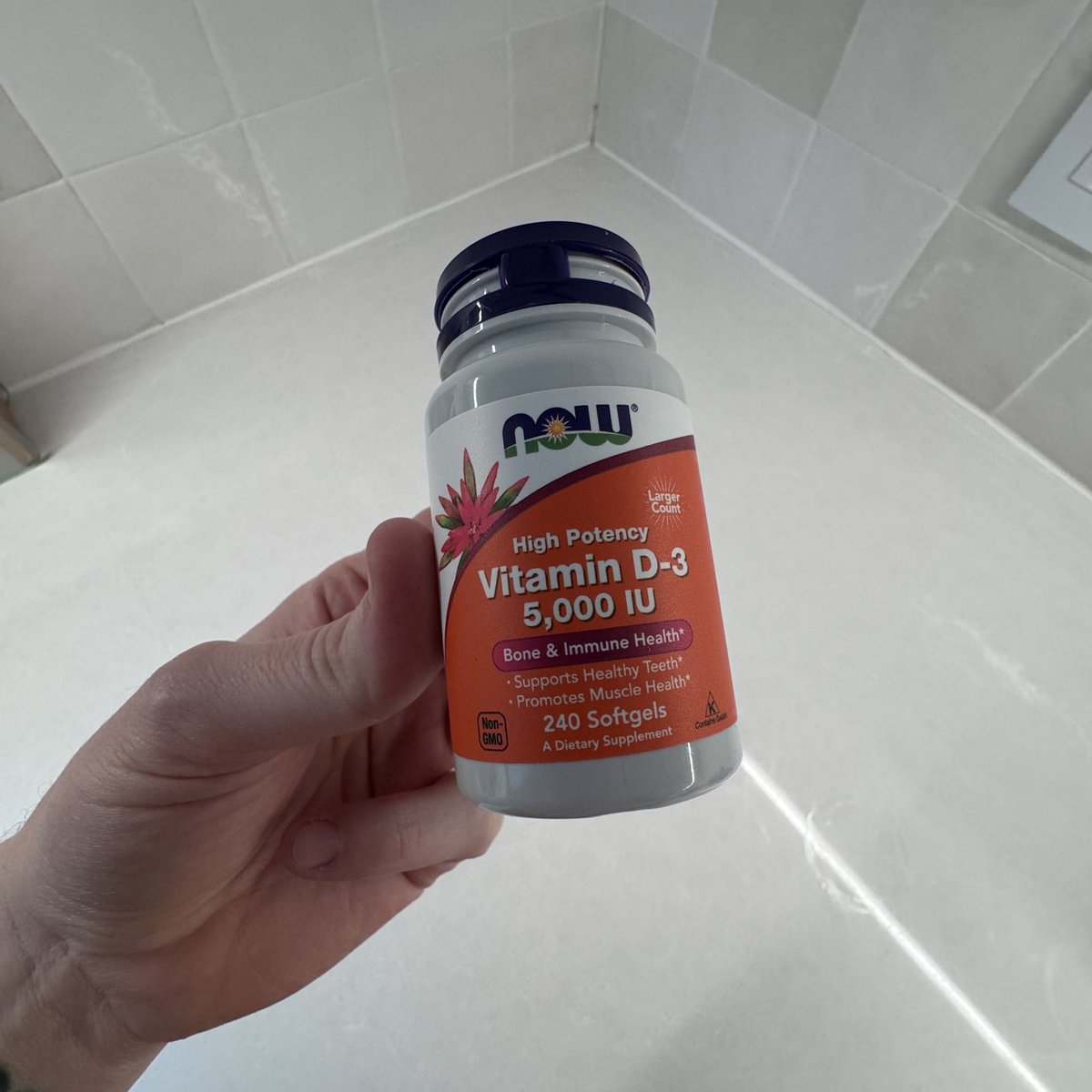 fullermoe's tweet photo. ☀️ Vitamin D3 (Mood &amp; Motivation)
• Better motivation
• Less creative burnout
• Higher baseline energy https://t.co/U7R8kVLybu