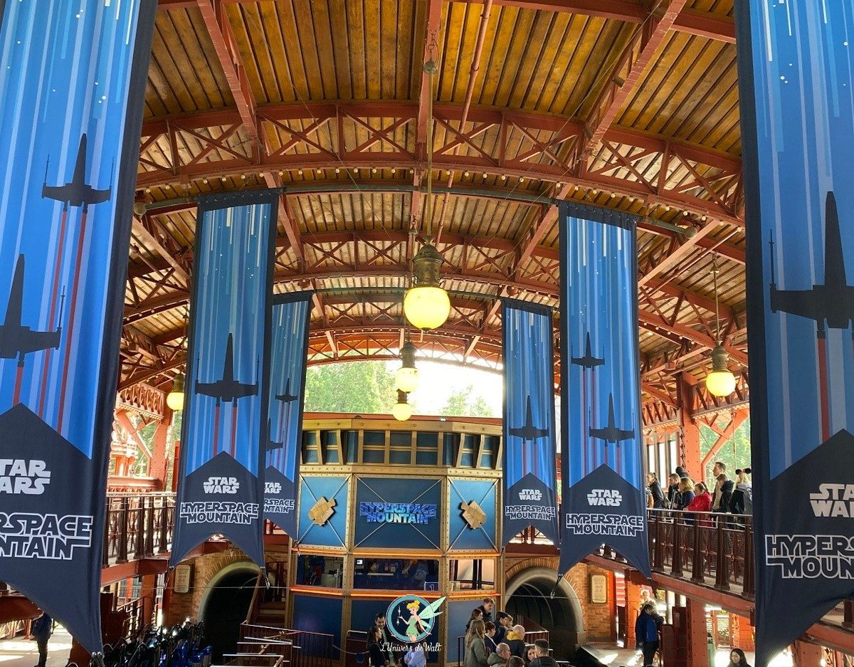 MickeyMagical62's tweet photo. L' attraction en Star Wars Hyperspace Mountain se fait en 2017, intégrant :
📍batailles spatiales
📍chasseurs impériaux
📍lasers
📍musique iconique de John Williams.

👉 Comment trouvez-vous cette attraction ?

 #disneylandparis #starswarshyperspacemountain https://t.co/bGpyD75eSF