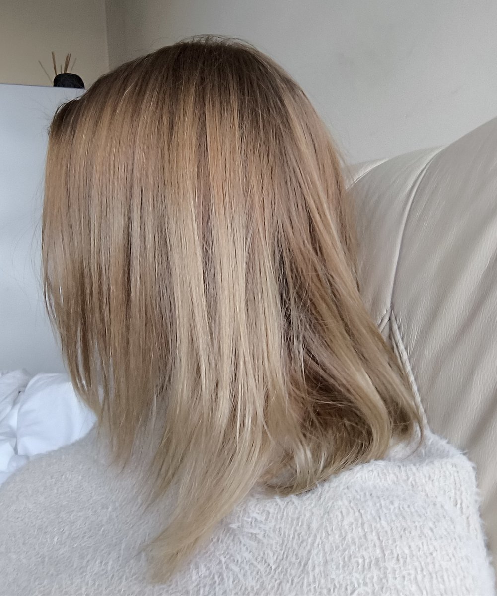 𝓘𝓷𝓮𝔃 𝓚𝓮𝓷𝓷𝓪 tweet media