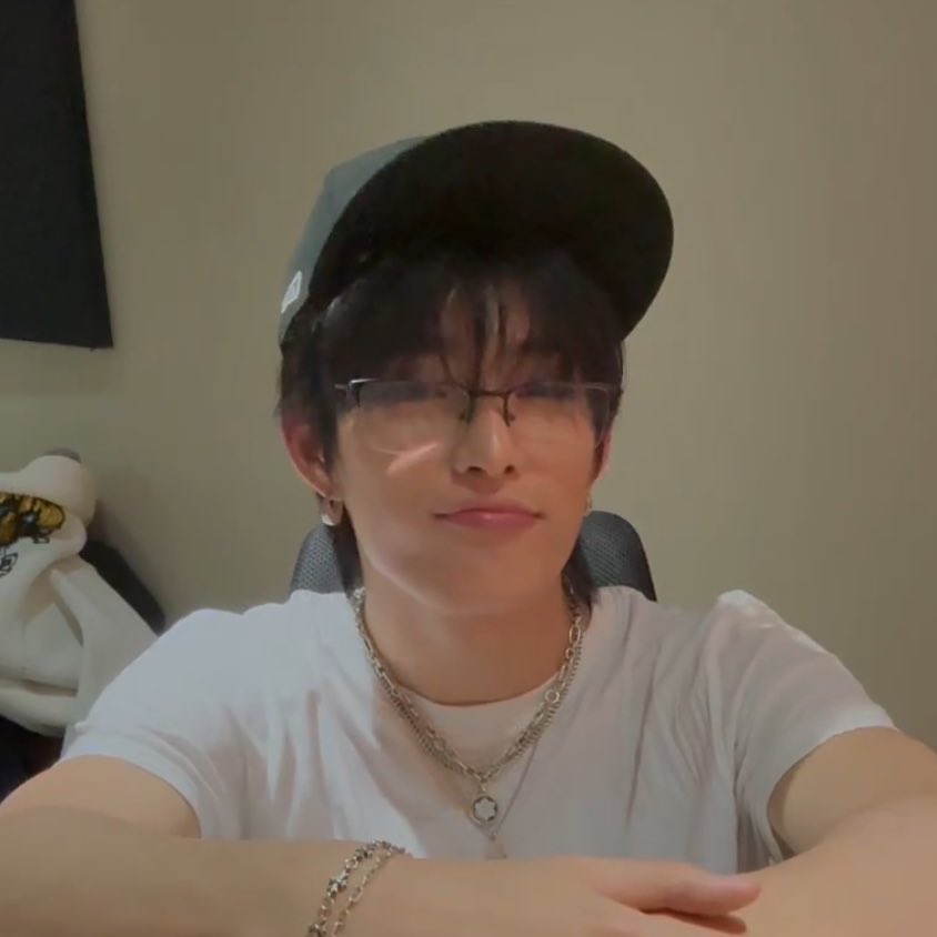 ilyyechan's tweet image. yoon yechan im soo hungryyy craving a Cutie SweetiePie Boy #nomnom