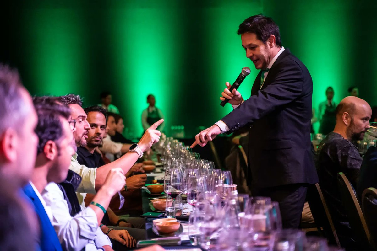 Premium Tasting tweet media