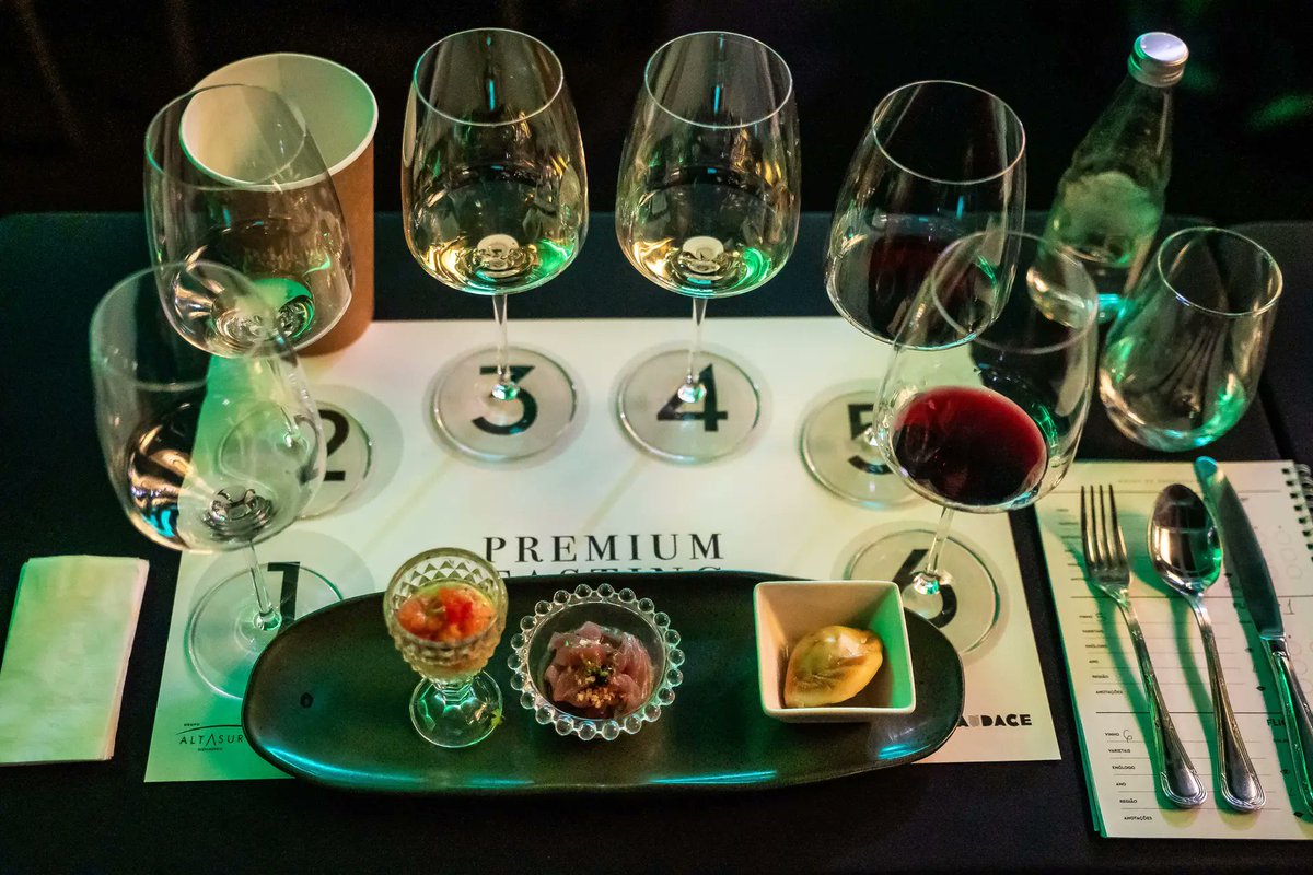 Premium Tasting tweet media