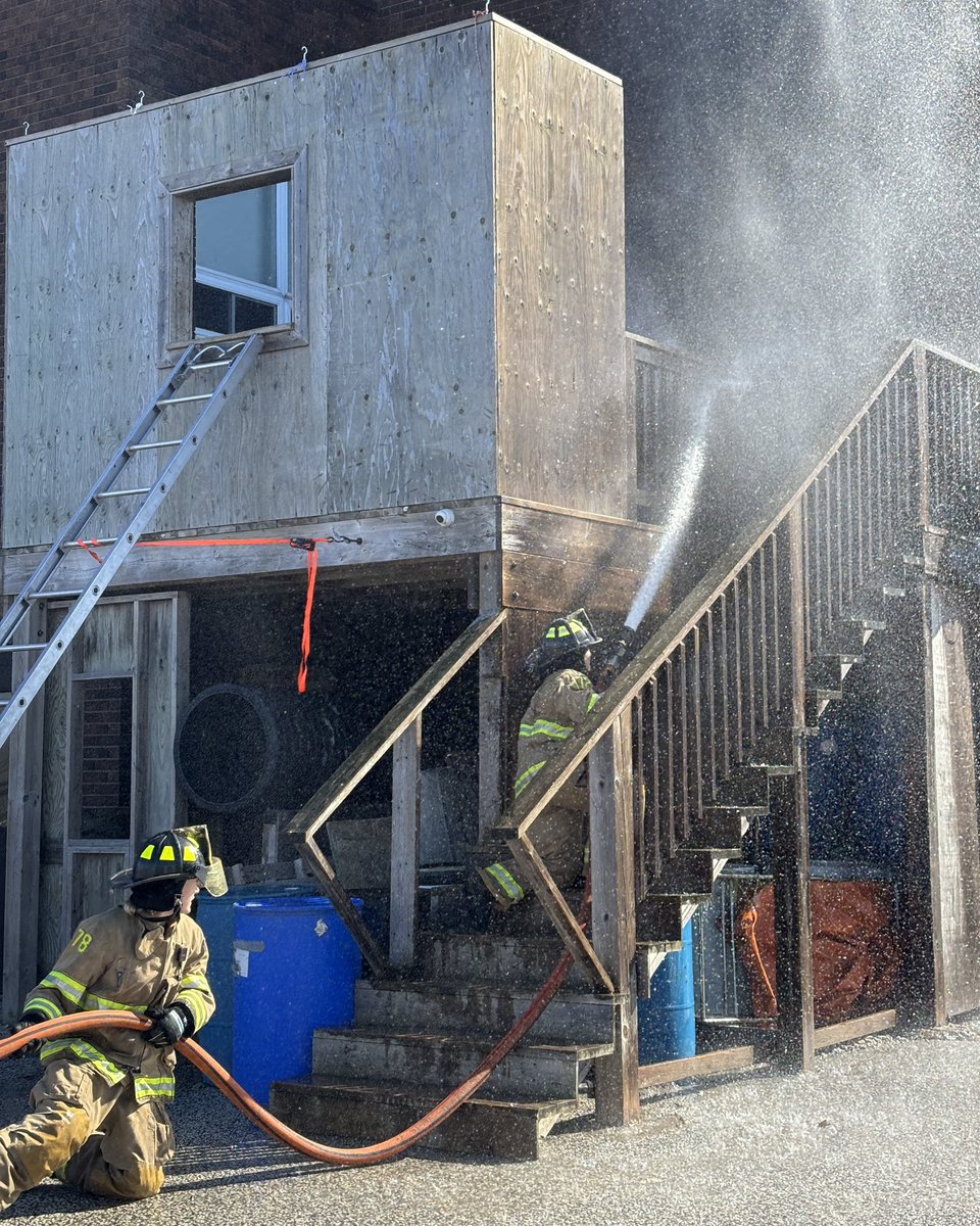 Sarnia Fire Rescue tweet media