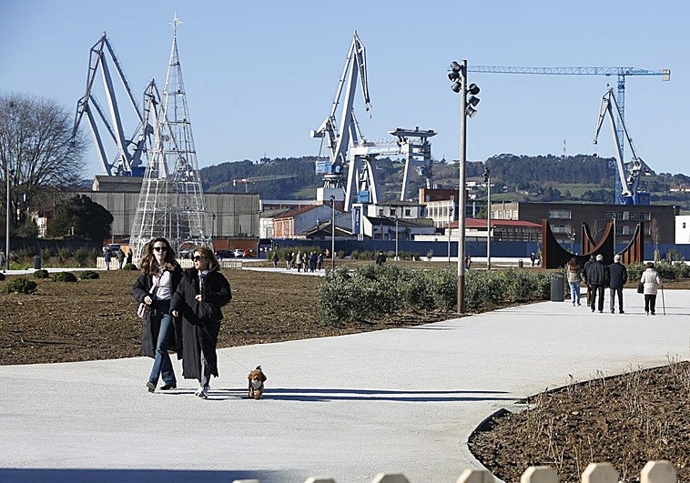 🗞 IU acusa a Foro de «opacidad» en la tramitación del plan para Naval Azul.

🗣 «Es un proyecto de ciudad que se está diseñando de espaldas a ella», denuncia su portavoz municipal, Javier Suárez Llana (<a href="/jsllana/">Javier Suárez Llana</a>).

👇 <a href="/elcomerciodigit/">EL COMERCIO</a> 

elcomercio.es/gijon/iu-gijon…