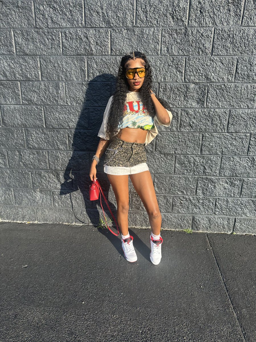 laydatbratt's tweet photo. 🪰 as i can be ! https://t.co/16FIayn7YT