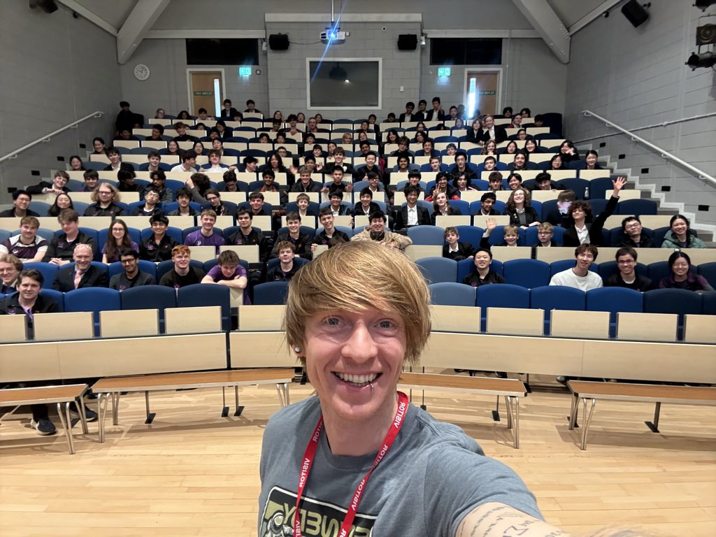 Dr Tom Crawford tweet media