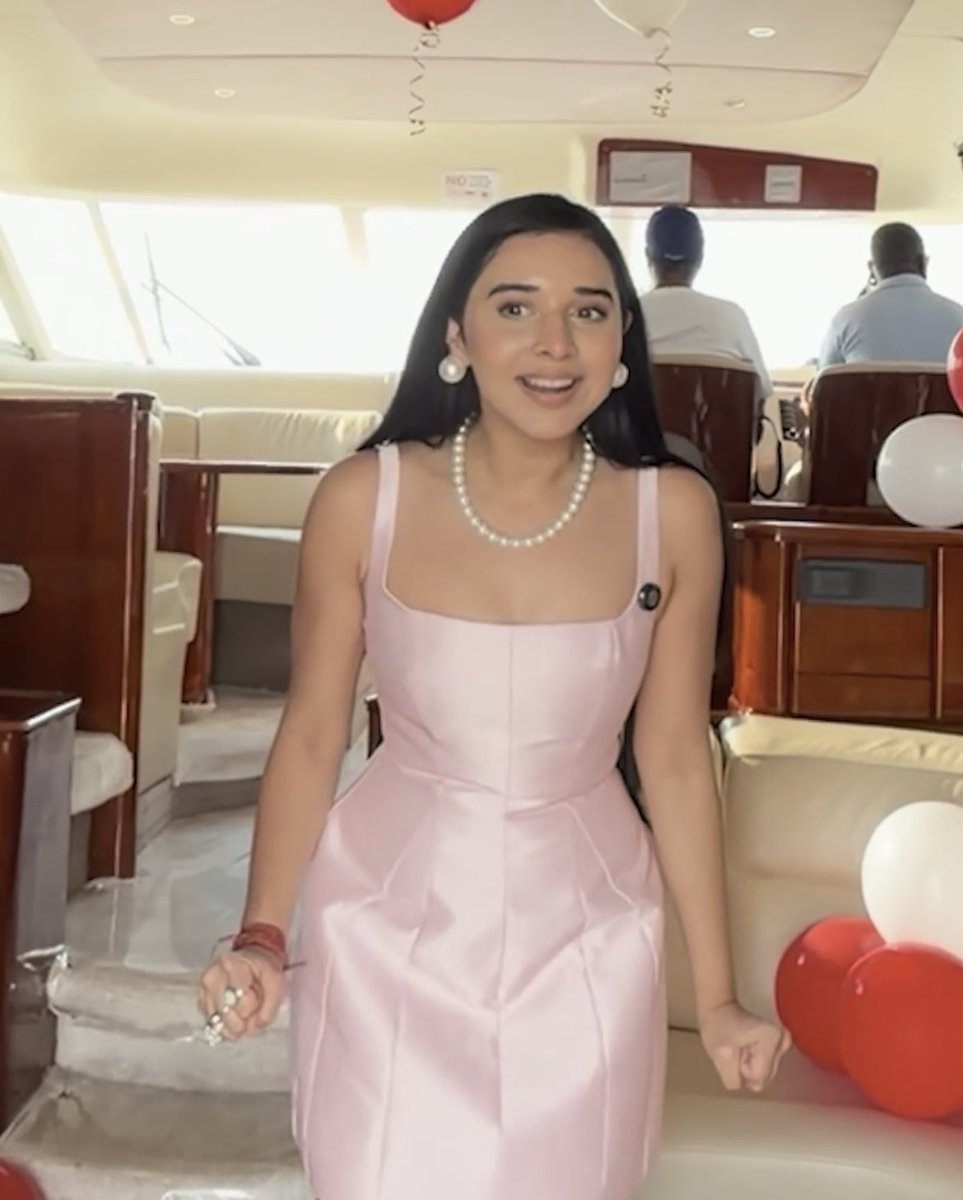 Fans barbie 💞🎀

WESTERN DIVA TANYA MITTAL

#tanyamittal #tanyakaparivaar