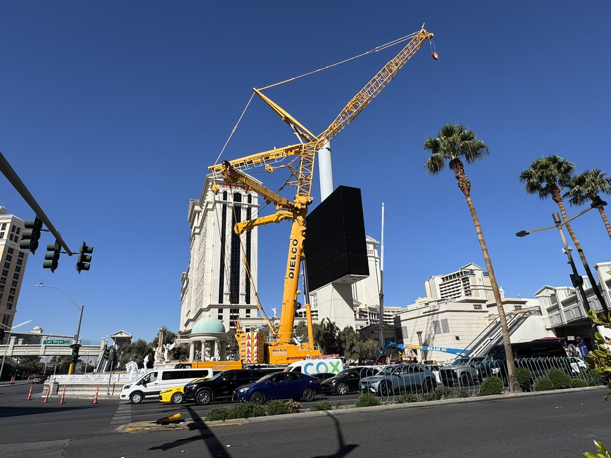 Chris Holmes tweet media