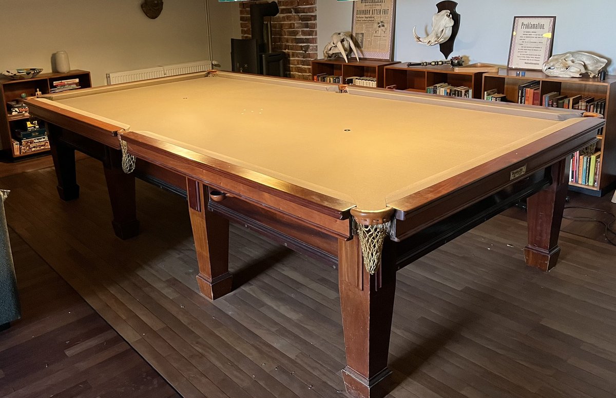 HenningSpil_aps's tweet photo. Et klassisk 12 fod snookerbord har fået nyt liv hos https://t.co/KTWY6Npj4i.

✔ Artemis profil 79 keglebillardbander
✔ Simonis 920 billardklæde i Taupe

Nu klar til både snooker, pool og billardhygge i private omgivelser.

https://t.co/WVTfcXuy3G

#billard #snooker #billiards https://t.co/5Oxikewt3n