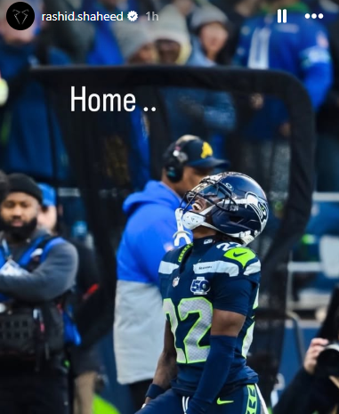 HawkMania tweet media