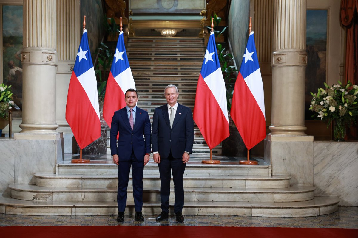 Avanzar en una agenda conjunta de cooperación, comercio, seguridad y desarrollo es el objetivo del encuentro entre el presidente de Ecuador, <a href="/DanielNoboaOk/">Daniel Noboa Azin</a>, y el presidente electo de Chile, <a href="/joseantoniokast/">José Antonio Kast Rist 🖐️🇨🇱</a>, que marca el inicio de una nueva etapa de trabajo coordinado basada en