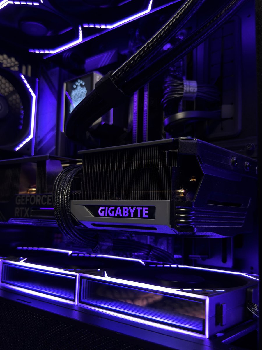 HardCore pc tweet media