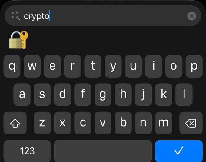 CrypziPotatoe tweet media