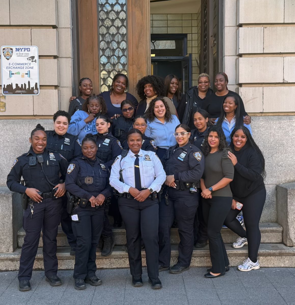 NYPD 32nd Precinct tweet media