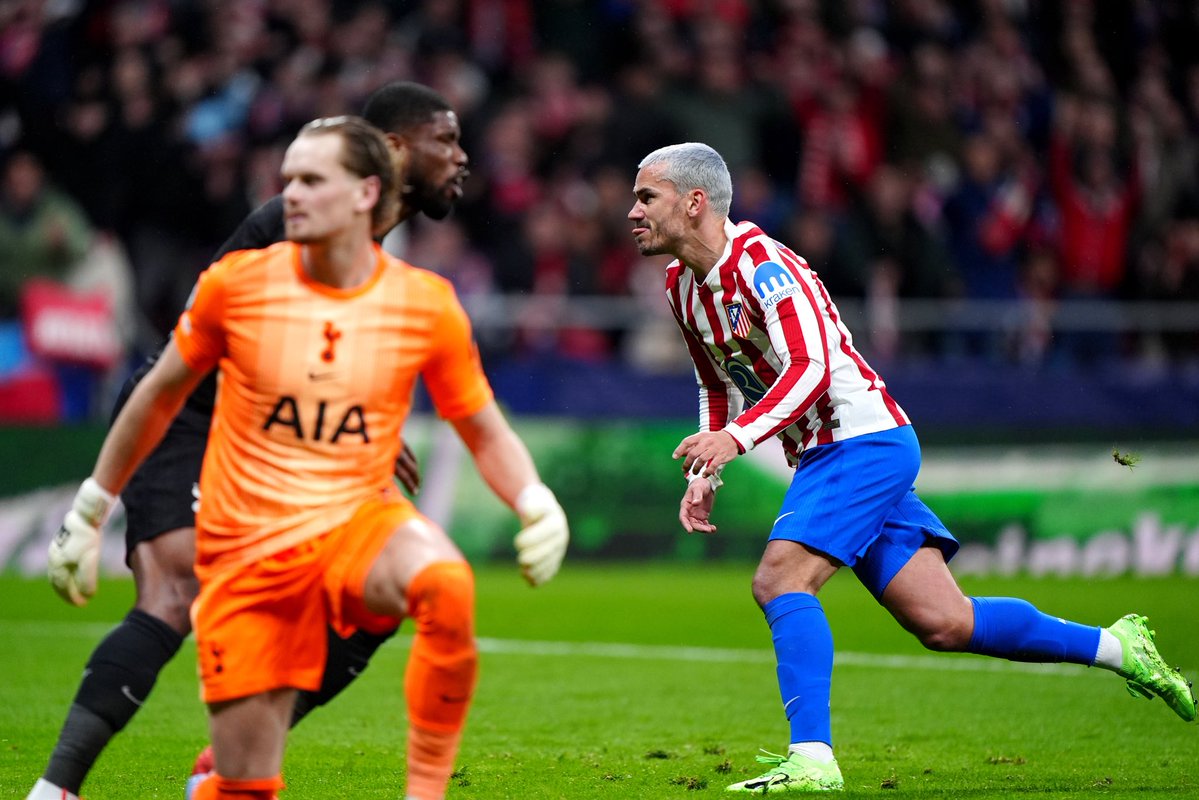 _BeFootball's tweet image. 🚨 𝗧𝗢𝗧𝗧𝗘𝗡𝗛𝗔𝗠 𝗔 𝗘𝗡𝗖𝗔𝗜𝗦𝗦𝗘́ 𝟭𝟯 𝗕𝗨𝗧𝗦 𝗘𝗡 𝟰 𝗠𝗔𝗧𝗖𝗛𝗦 𝗦𝗢𝗨𝗦 𝗧𝗨𝗗𝗢𝗥 🇭🇷☠️ 

MAIS QU’EST-CE QUI SE PASSE LÀ-BAS ?!?!?!??