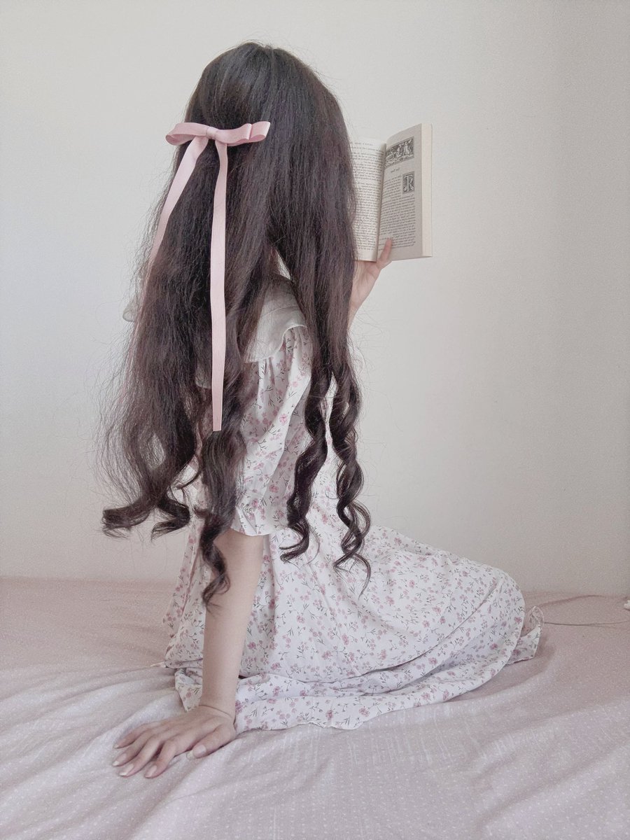 𝒟𝑜𝓁𝓁 tweet media