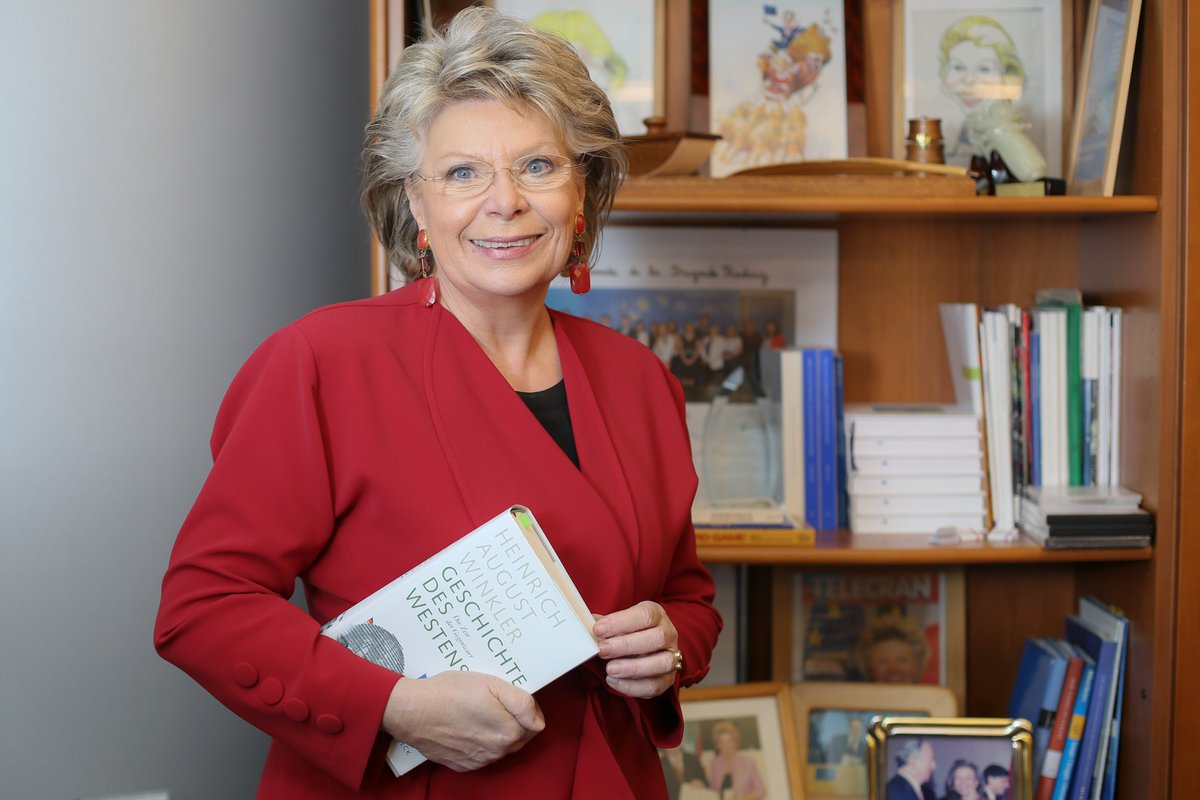 Christophe Hansen tweet media