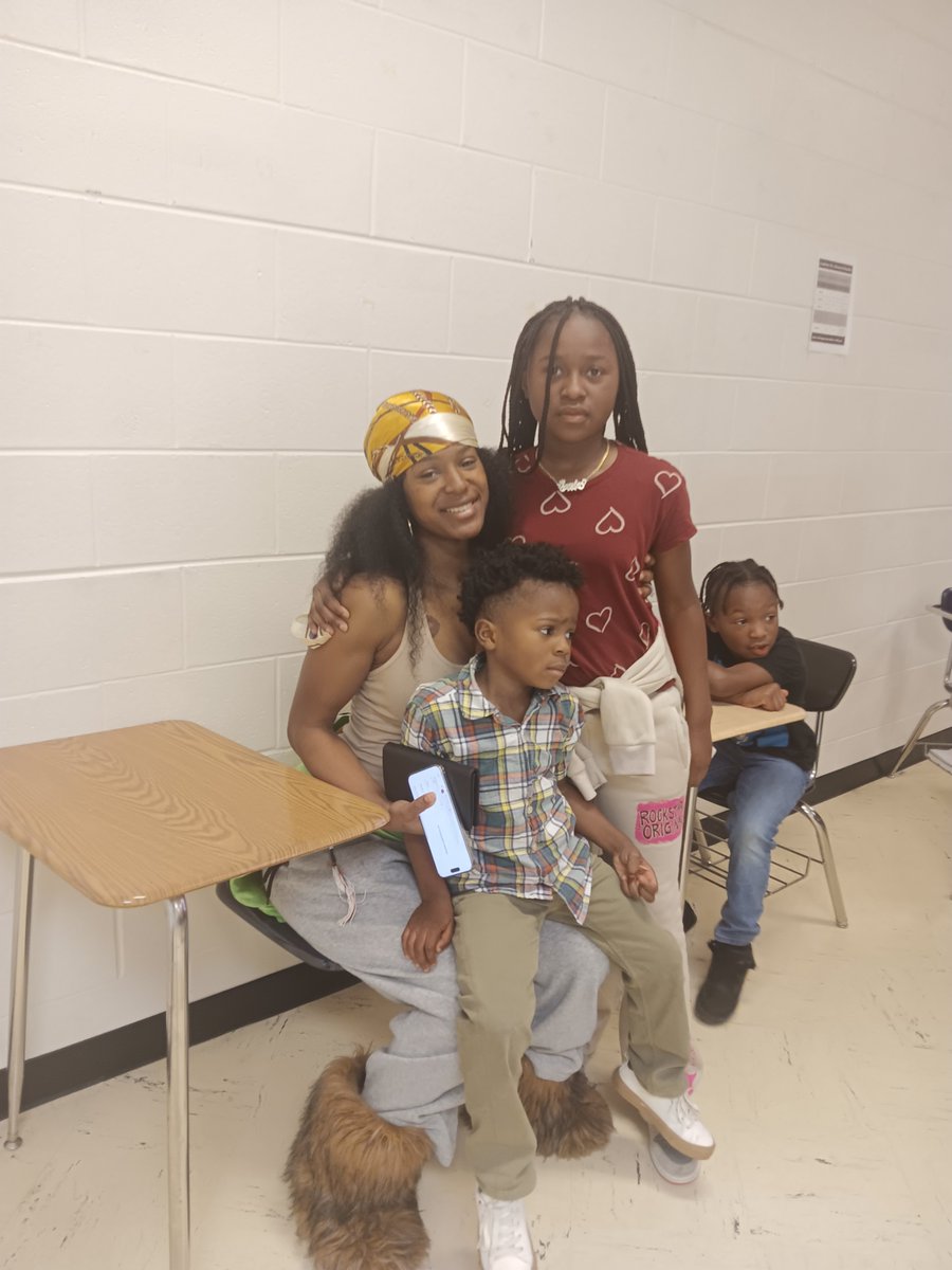 Willie Holmes tweet media