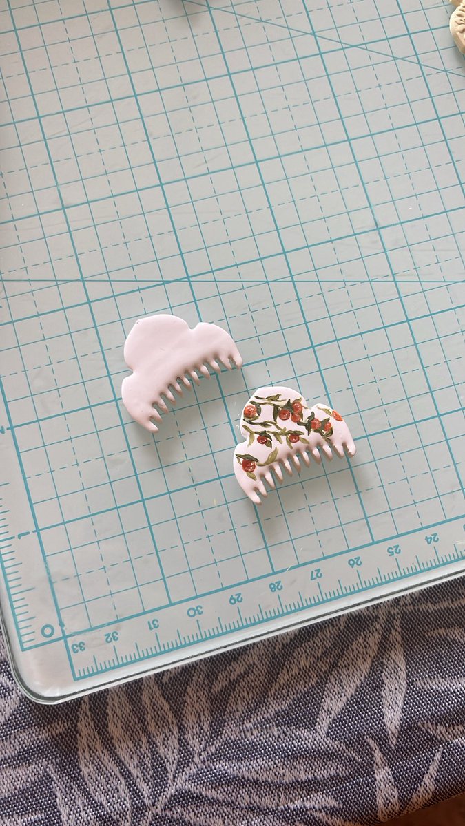 piti woman tweet media