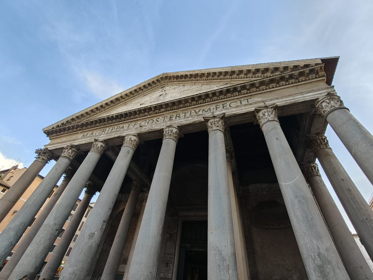 srtafrasier's tweet photo. Panteón de Agripa o Panteón de Roma es un antiguo templo romano🔱 https://t.co/nmgpiip9nO