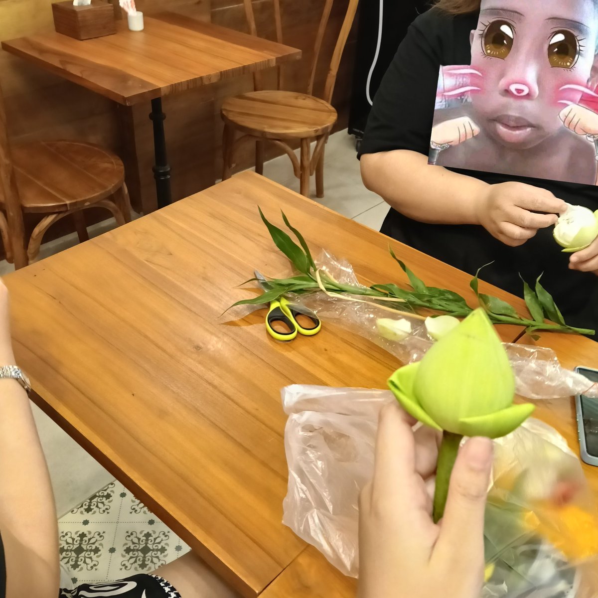 720mez's tweet photo. 😅💮💮 https://t.co/SXEUPkA335