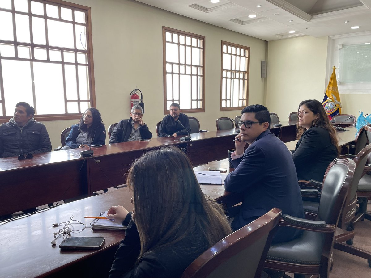 RiesgosCuenca's tweet photo. La GIZ socializó el informe del Análisis de riesgo climático por inundaciones en la cuenca del río Tarqui

Información técnica clave para fortalecer la gestión del riesgo y la planificación territorial frente al cambio climático. 🌎 @czamoramatute @MunicipioCuenca @CuencaGlobal https://t.co/1DHHebYqiA