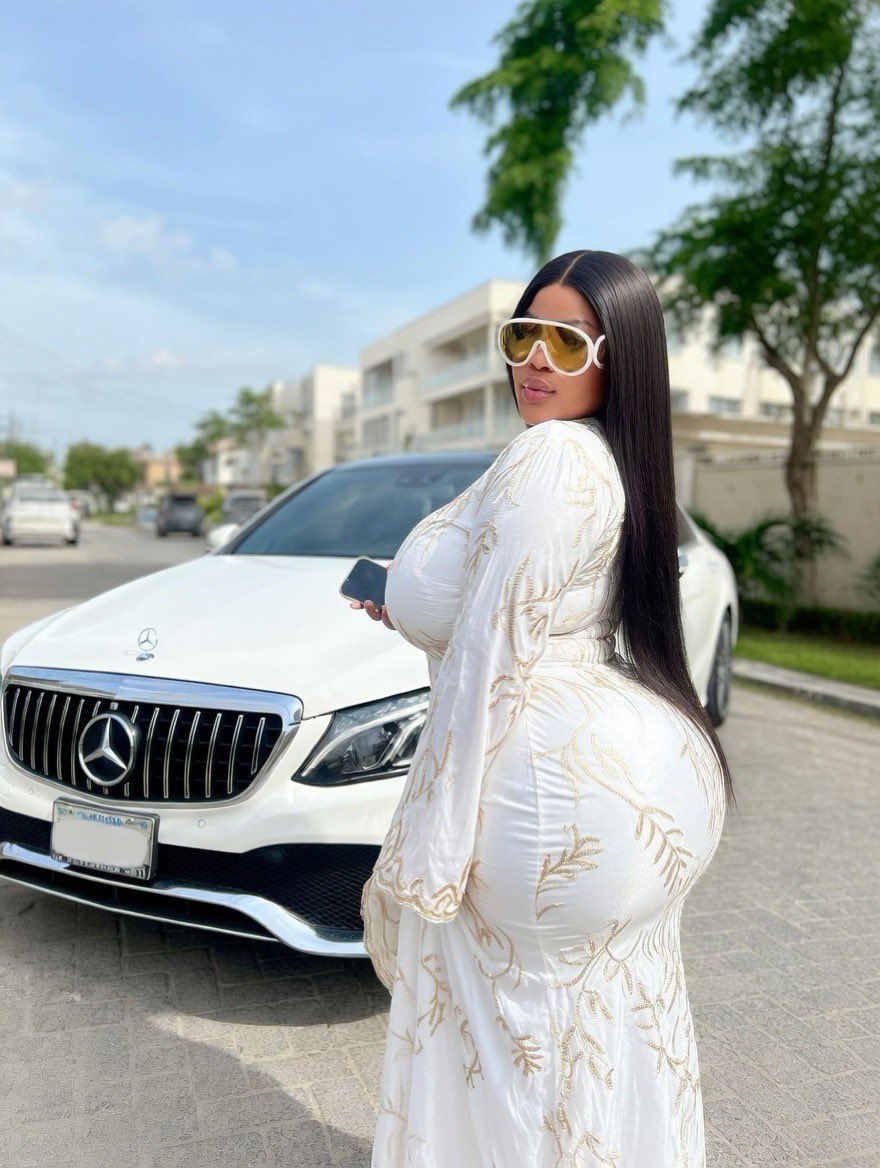 susylicious2023's tweet photo. Bought a new car so my BF doesn’t sit where my ex did😊 https://t.co/nmQtfwj4FP