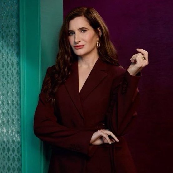 fedeebongiorno's tweet photo. 🍿 Kathryn Hahn cambió su bio de Instagram, dando a entender que interpretará a la Madre Gothel en la versión live-action de “ENREDADOS” https://t.co/1wihnd8Xd3