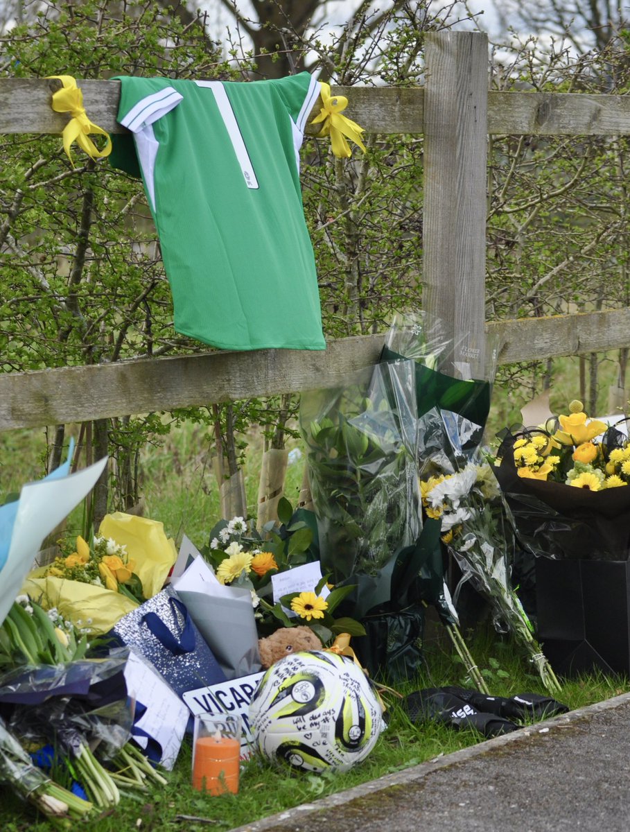 OfficialOUWFC's tweet photo. Over the past couple of days our Women’s Team, Girls Academy players and all staff paid their respects for Amelia. 

Amelia’s teammates honoured her memory, coming together during this difficult time.

Forever in our hearts. 💛 https://t.co/tY5vZK7RyJ
